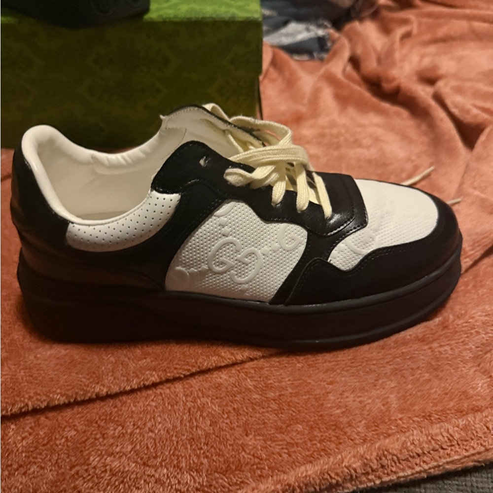 Gucci Men's Shoes - Black and White - Picture 6 of 6